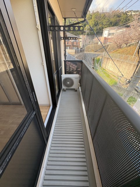 バルコニー　同物件、別号室