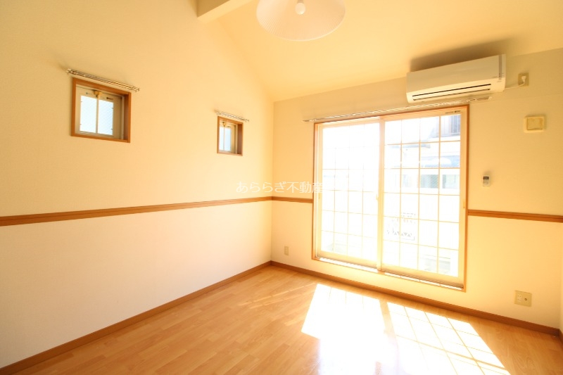 居室・リビング　☆お写真はお部屋違いのものです！現況優先☆