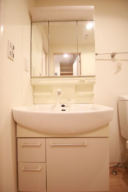 洗面設備　※同建物別部屋写真となります※