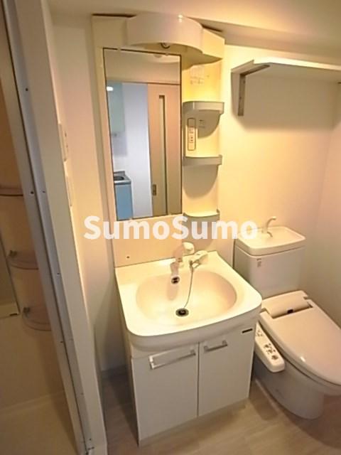 洗面設備　独立洗面台です