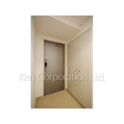 玄関　同タイプ16階のお部屋を撮影。仕様が異なることがあります。