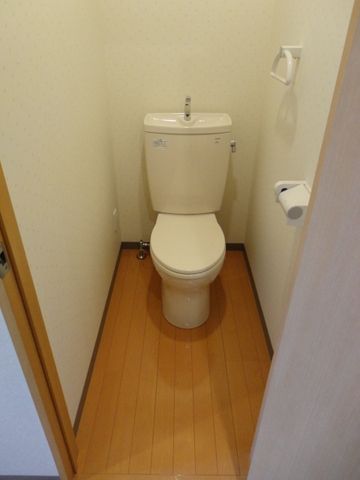 トイレ　清潔なトイレ