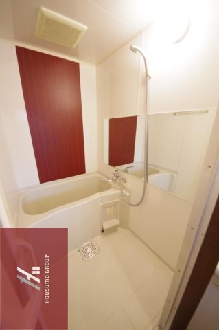 バス・シャワールーム　落ち着いた空間のお風呂です