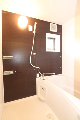 バス・シャワールーム　日々の暮らしに欠かせないお風呂です