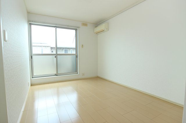 居室・リビング　ゆったりとした居間です