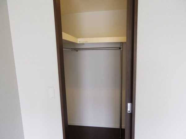 収納　ウォークインクローゼットでたっぷり収納♪