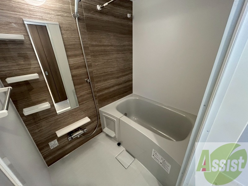 バス・シャワールーム　ユニットバスです。疲れを癒すのに欠かせませんね！