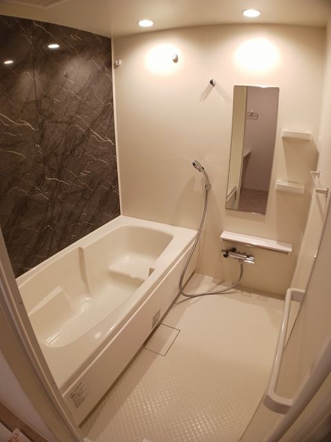 バス・シャワールーム