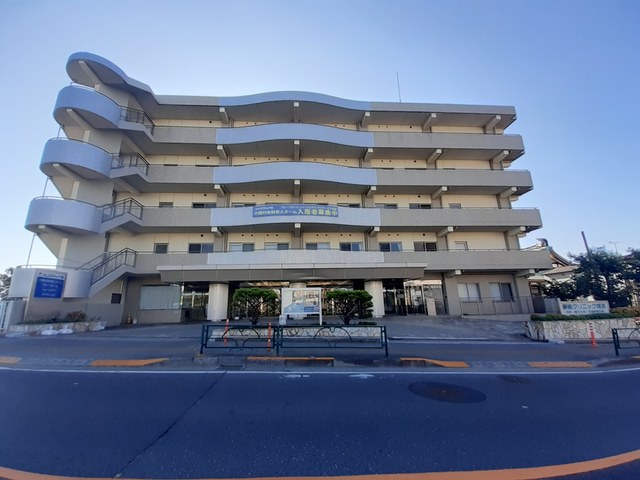 病院　夢眠クリニック埼京（病院）まで358m
