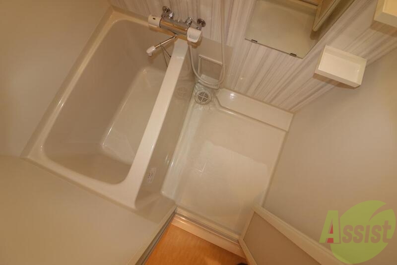 バス・シャワールーム　ゆったり入れる浴槽