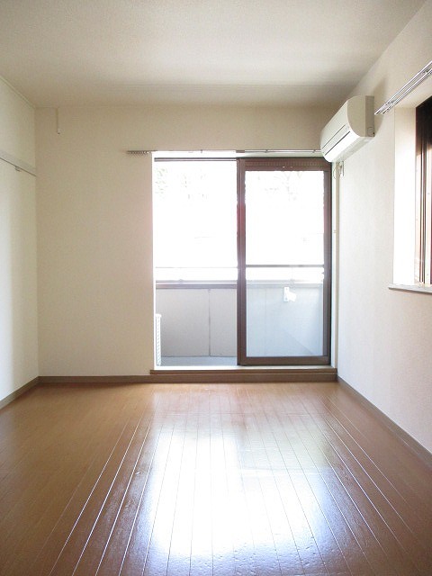 その他部屋・スペース　★洋室６帖★