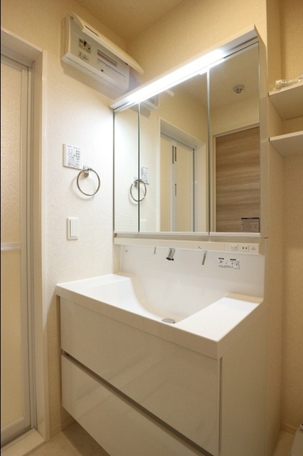 洗面設備　洗髪洗面化粧台