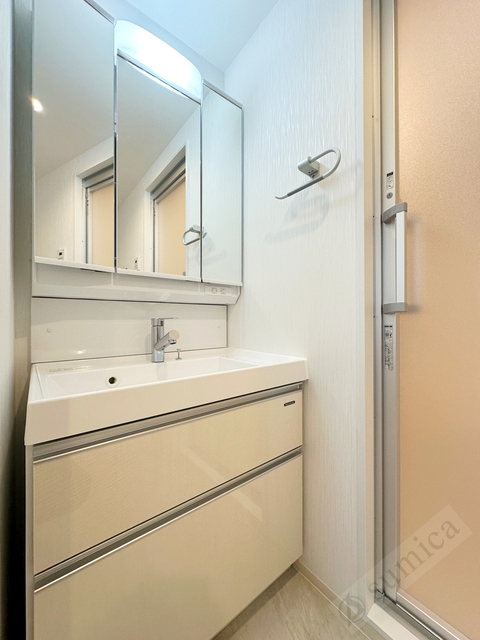 洗面設備　朝の身支度が楽々！！広い洗面＾＾