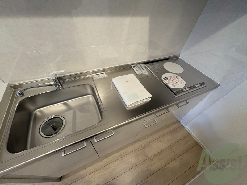 キッチン　キッチンはＩＨなのでお手入れがしやすそうですね。