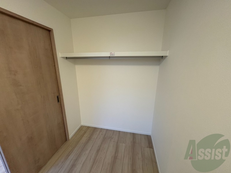 収納　このところ流行りのオープンクローゼットです。