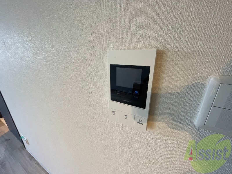 セキュリティ　モニタ付インターホンです。セキュリティ面も安心ですね！