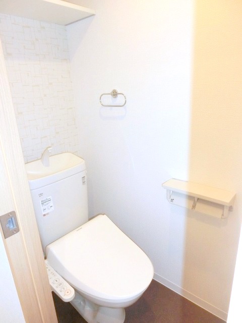 トイレ　ウォシュレット付きです♪