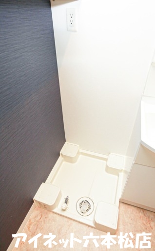 その他　洗濯機は室内に置けます。