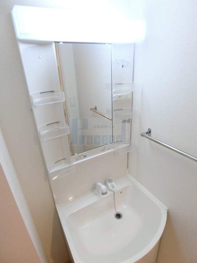 洗面設備　うれしい独立洗面台！