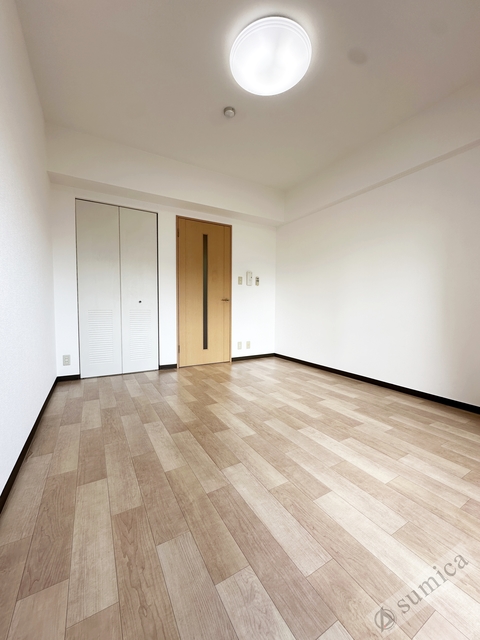 居室・リビング　広々７．９帖・レイアウトは自由自在です♪