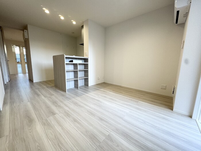 居室・リビング　LDK（別角度）