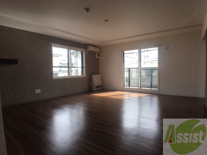 居室・リビング　広くてキレイなＬＤＫが広がっていて、充実した生活が送れそう。