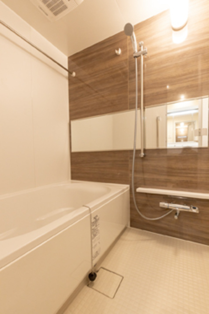 バス・シャワールーム　※写真は同タイプ住戸です。