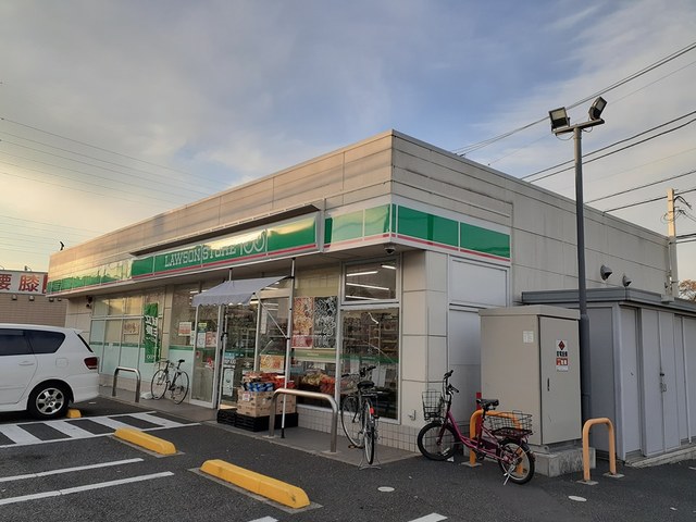 コンビニ　ローソン100（コンビニ）まで637m