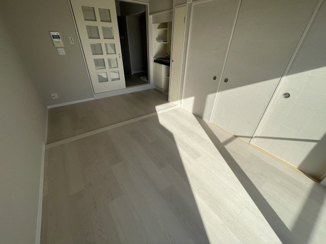 その他部屋・スペース　広くて明るい寝室