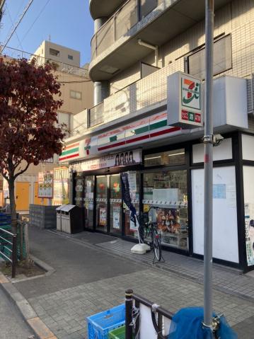 コンビニ　セブンイレブン（コンビニ）まで457m
