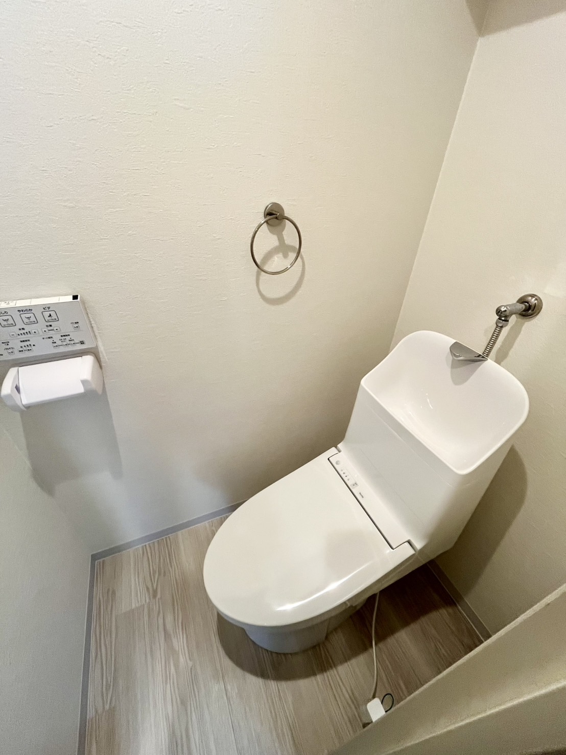 トイレ　トイレには人気のウォシュレットが設置されています！