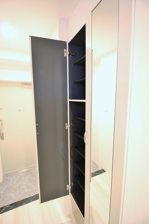 玄関　シューズボックス