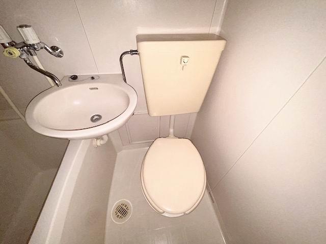 トイレ　別号室参考写真