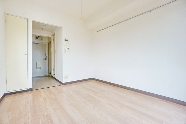 居室・リビング　※別部屋参考写真です