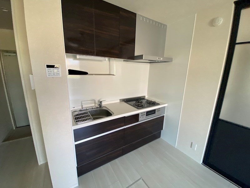 キッチン　※他号室の参考写真となります