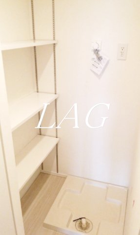 その他設備　室内洗濯機置場になります。