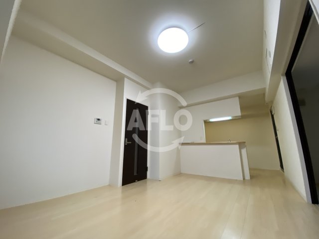 居室・リビング　デセンテ北梅田　リビング