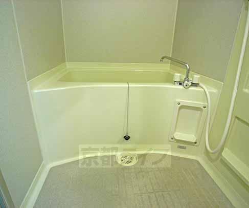 バス・シャワールーム　ゆっくり休めるお風呂です。