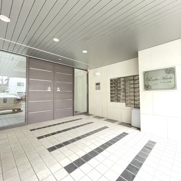 エントランス　★見学予約受付中★