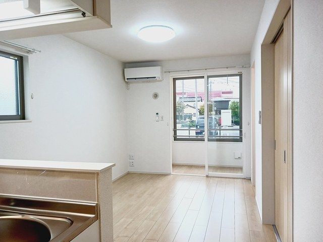 居室・リビング　ゆったりとした居間です