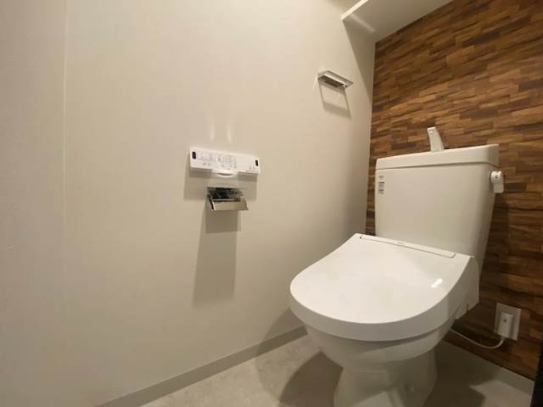 トイレ　別号室