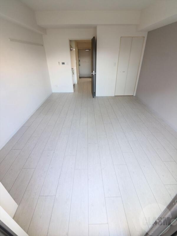 居室・リビング　９．４帖の洋室です