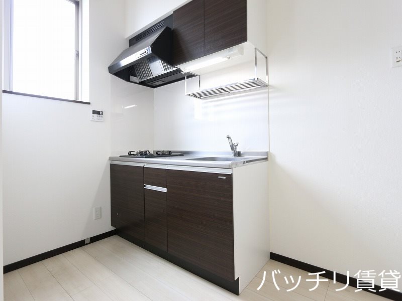 キッチン　別号室の画像。現況を優先します。