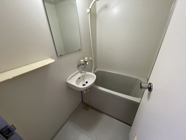 バス・シャワールーム　別号室参考写真です。
