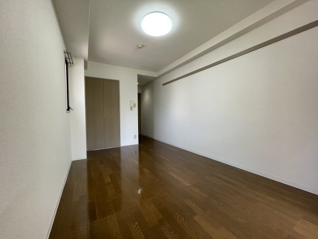 居室・リビング　別号室参考写真です。