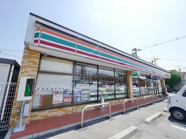 コンビニ　セブンイレブン所沢泉町店（コンビニ）まで678m