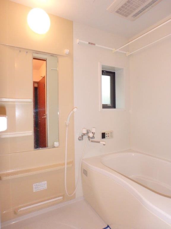 バス・シャワールーム　浴室【浴室乾燥機・追焚機能】