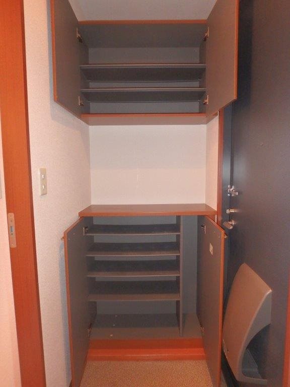 玄関　シューズボックス