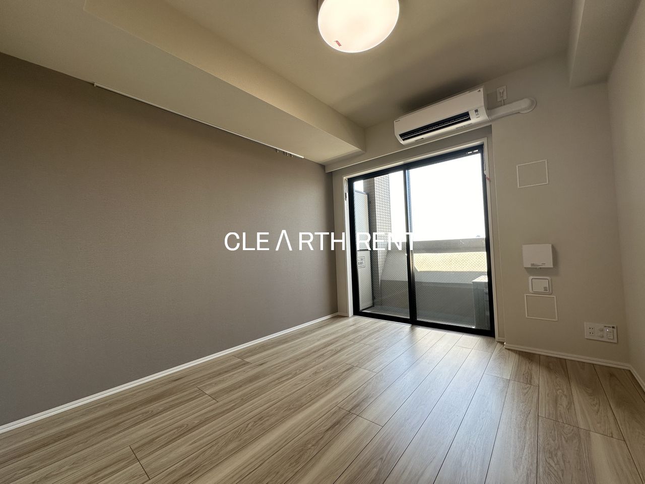 居室・リビング　同タイプ別住戸写真となります。現況と異なる場合がございます。