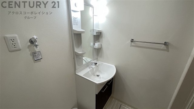 洗面設備　洗面所内に洗面台あり♪
